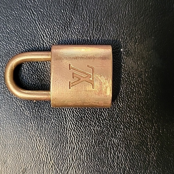Louis Vuitton Lock - Picture 2 of 3